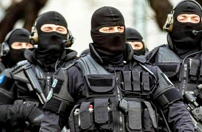 Iσοπεδωτική αντίδραση Ρωσίας κατά Κοσοβάρων: Ο «μυστικός στρατός» του Πούτιν αναπτύχθηκε στη Μιτρόβιτσα – «Πογκρόμ τέλος, στέλνουμε στρατιωτική βοήθεια»